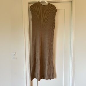 Chic Sleeveless Brown Maxi Dress